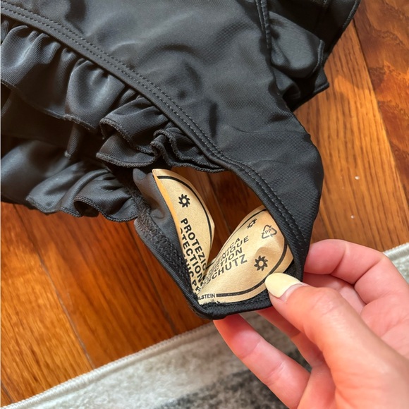 Bathing suit - Picture 2 of 4